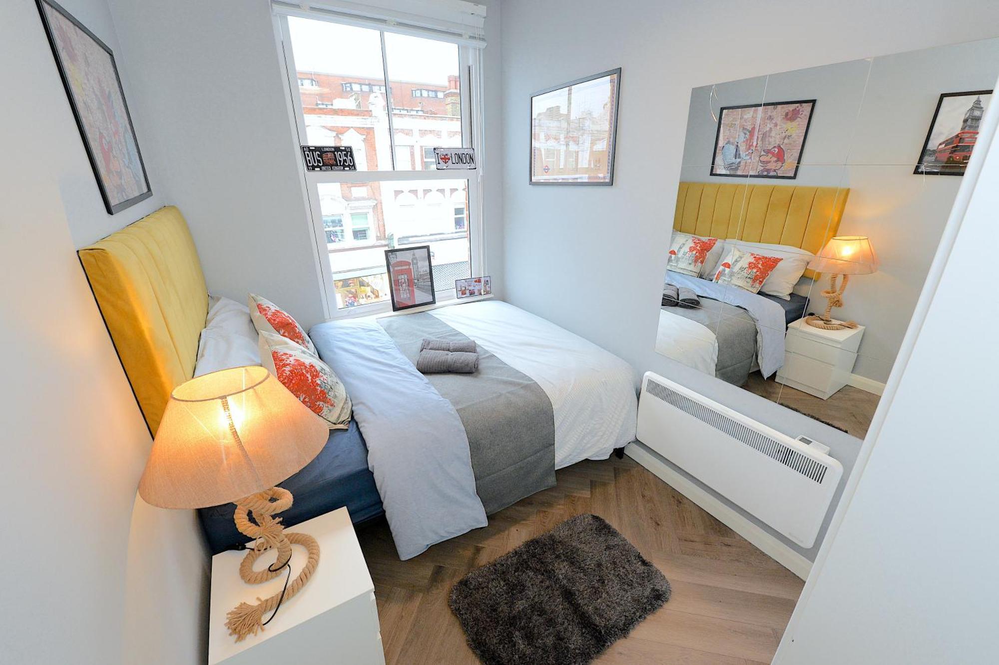 2 Bed Terraced Flat Piccadilly Line Appartamento *