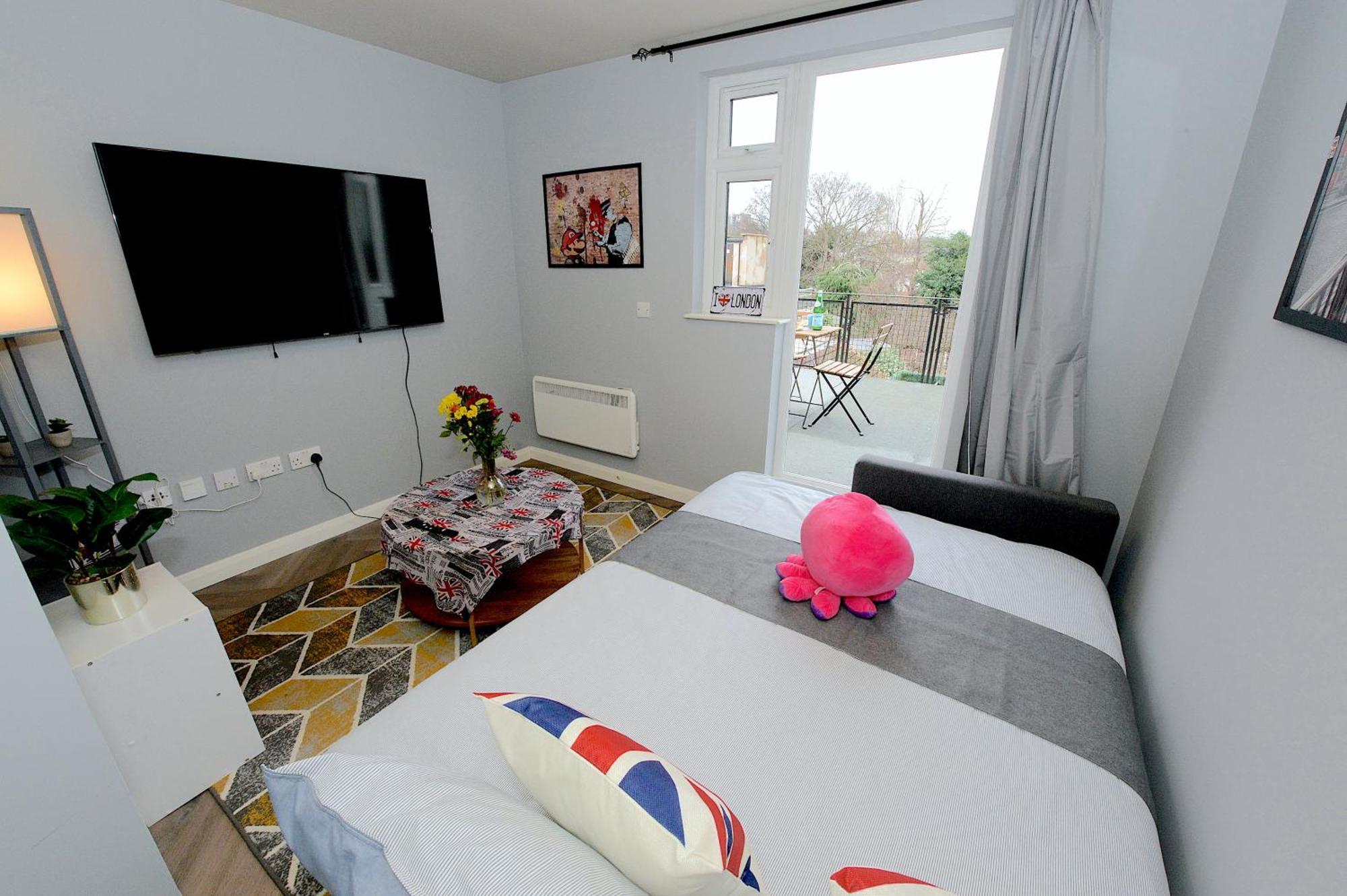 Appartamento 2 Bed Terraced Flat Piccadilly Line *